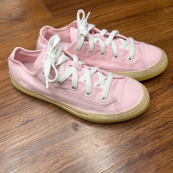 Converse CTAS Ox Cherry Blossom Pink Low Top U Canvas Sneakers Girls Size 4 NEW - Picture 1 of 7